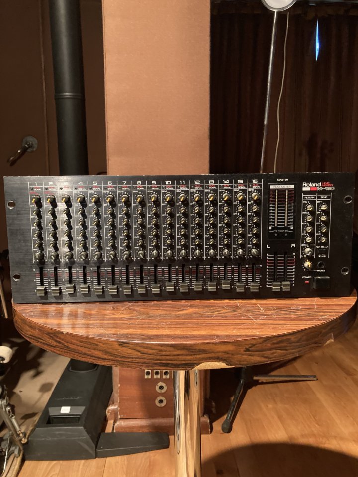 Roland M-160 Line Mixer