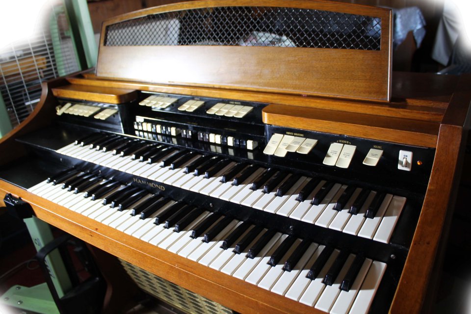 HAMMOND E312