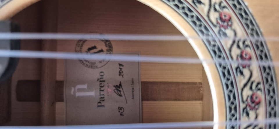 Guitarra clásica de segunda mano · Foto 2 de 5 · Barcelona · 1200 €