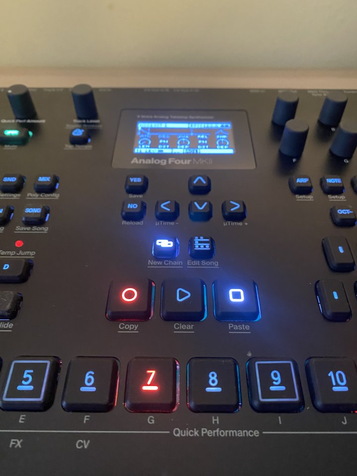 Analog Four Mk2 - Negra