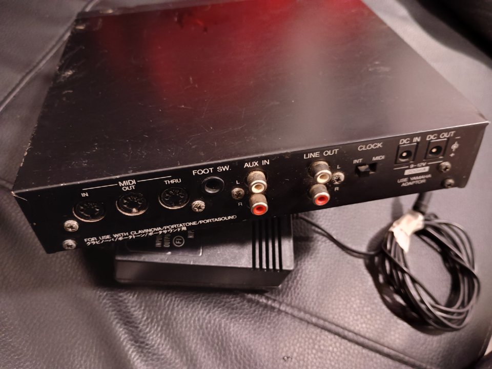 Yamaha EMR-1 de segunda mano · Foto 4 de 5 · Málaga · 100 €