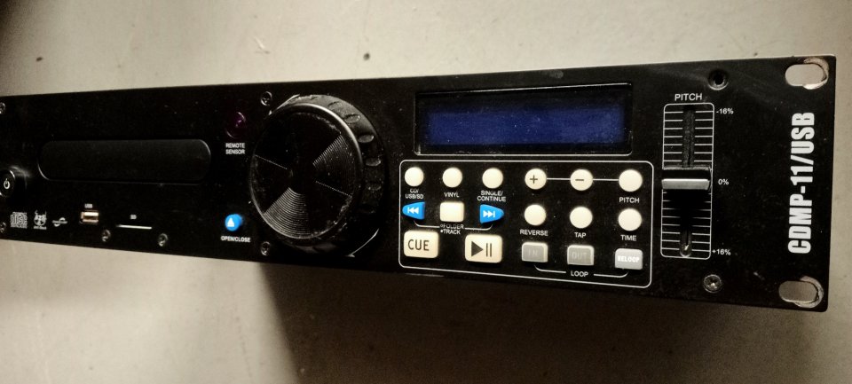 Reproductor Acoustic Control CDMP-11/USB de segunda mano · Foto 1 de 4 · Barcelona · 95 €