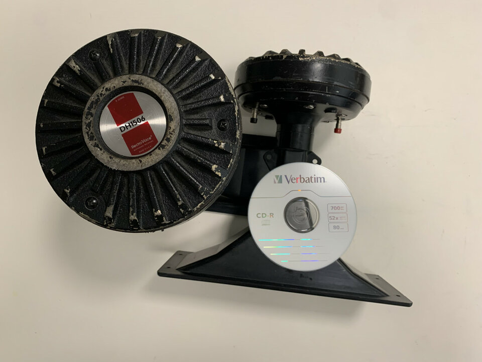 Motores compresión Electro Voice DH1506 de segunda mano · Foto 10 de 10 · Valencia · 135 €