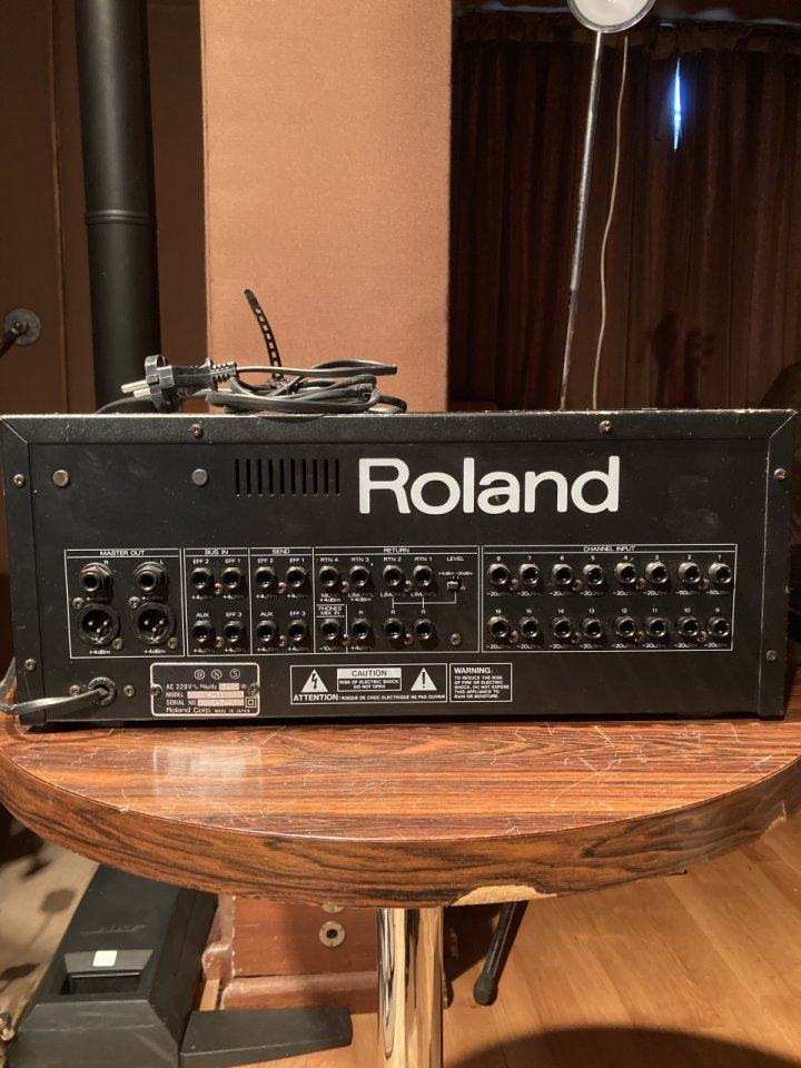 Roland M-160 Line Mixer