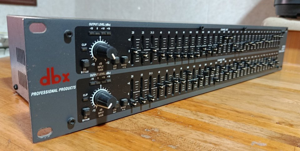 Ecualizador Gráfico dbx 231V-EU | Excelente estado | de segunda mano · Foto 2 de 8 · Cantabria · 99 €