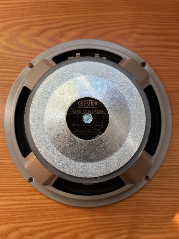 Celestion G10 Vintage 10” 8 omhs de segunda mano · Foto 1 de 2 · Madrid · 55 €