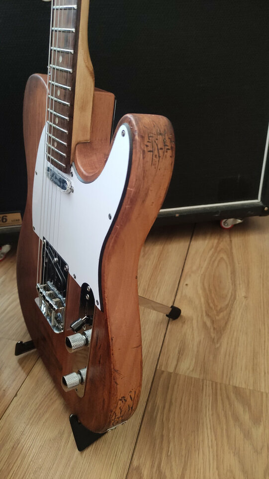 GUITARRA TIPO TELECASTER