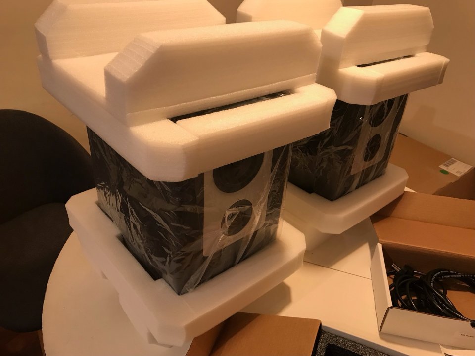 Monitores Barefoot Sound Footprint 02 Gen2