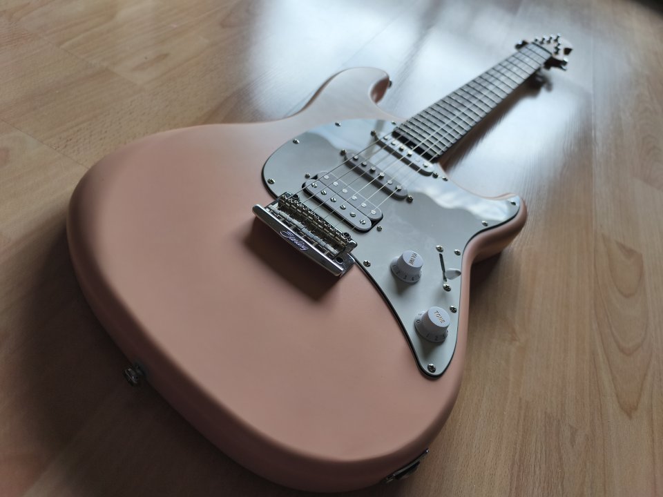 Sterling Cutlass CT50 HSS Pink Satin de segunda mano · Foto 1 de 5 · Madrid · 470 €