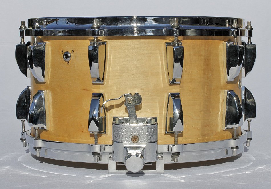 Caja Aria 14" x 8" reacondicionada, con aros Pearl MasterCast