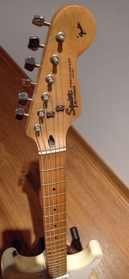 Guitarra eléctrica Squier Stratocaster Corea CN 1995 logo dorado