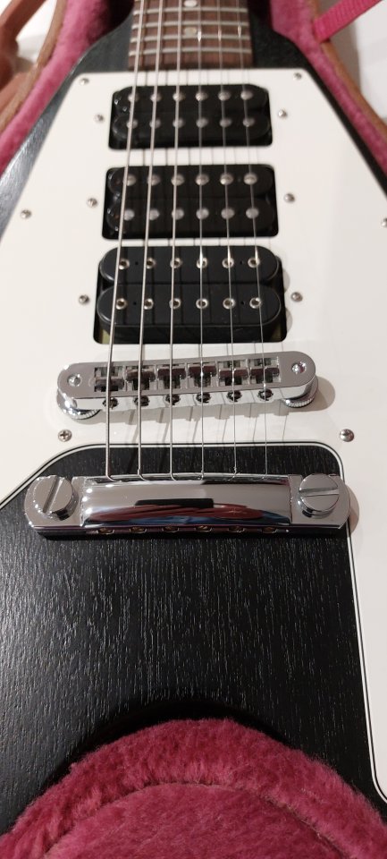 Gibson Flying V faded negra. Modelo 3 pastillas