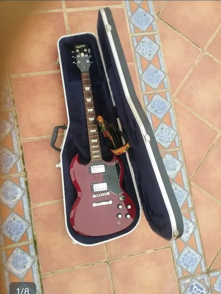 Epiphone SG 400 Coreana de segunda mano · Foto 2 de 8 · Sevilla · 400 €
