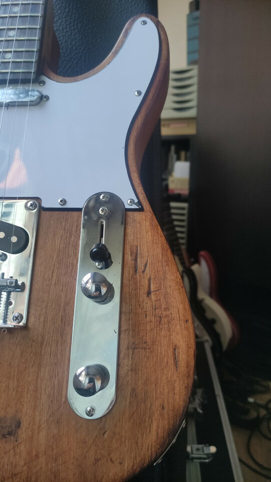GUITARRA TIPO TELECASTER