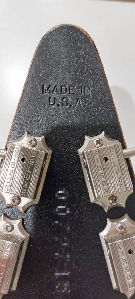 Gibson Flying V faded negra. Modelo 3 pastillas