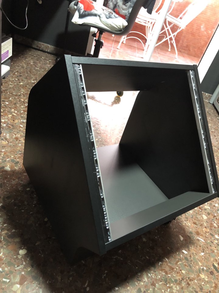 Mueble Rack 19'' 10U de segunda mano · Foto 1 de 7 · Valencia · 150 €