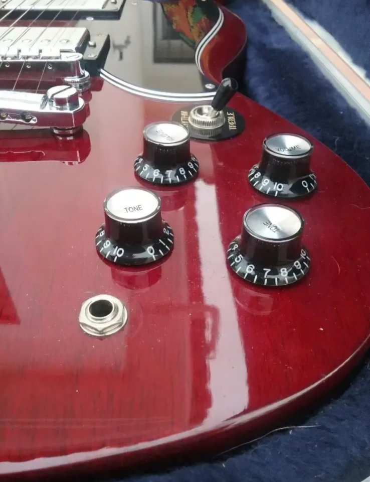 Epiphone SG 400 Coreana de segunda mano · Foto 3 de 8 · Sevilla · 400 €