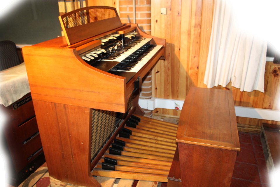 HAMMOND E312