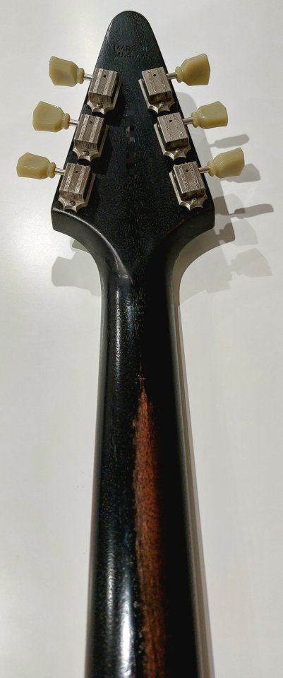 Gibson Flying V faded negra. Modelo 3 pastillas