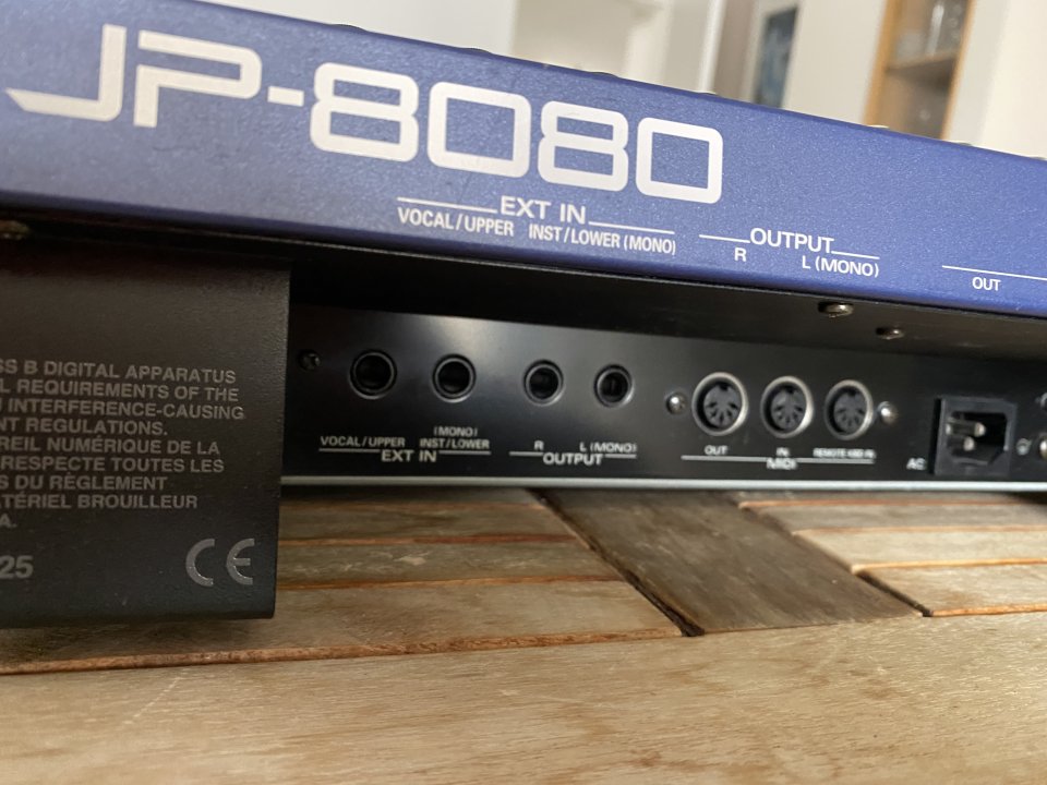 Roland JP 8080 como nuevo de segunda mano · Foto 2 de 4 · Madrid · 1800 €