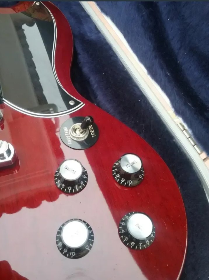 Epiphone SG 400 Coreana de segunda mano · Foto 4 de 8 · Sevilla · 400 €