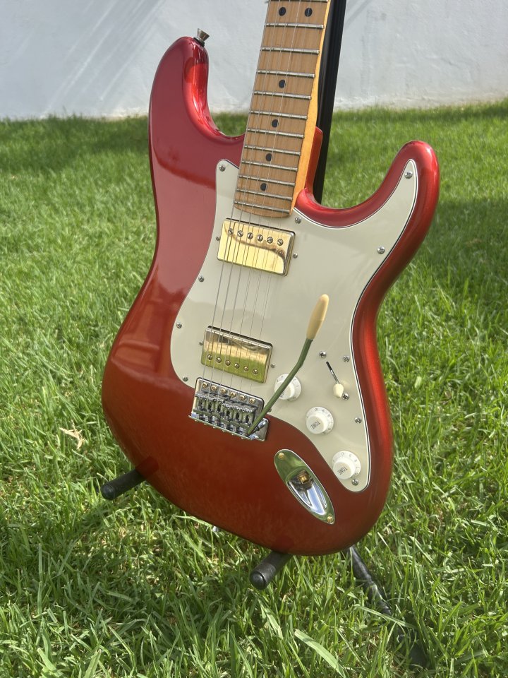 Fender Stratocaster CAR Seymour Duncan de segunda mano · Foto 2 de 9 · Cádiz · 400 €