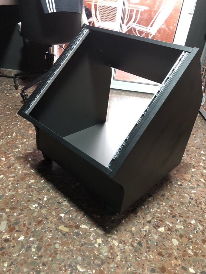 Mueble Rack 19'' 10U de segunda mano · Foto 3 de 7 · Valencia · 150 €
