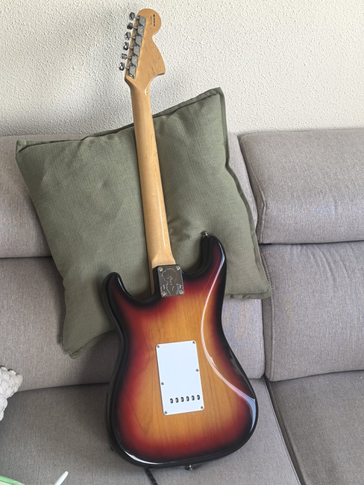 Fender Voodoo Stratocaster Jimi Hendrix USA 1998 de segunda mano · Foto 2 de 9 · Madrid · 2250 €
