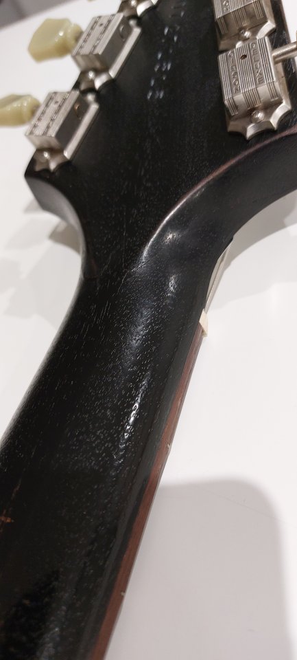 Gibson Flying V faded negra. Modelo 3 pastillas