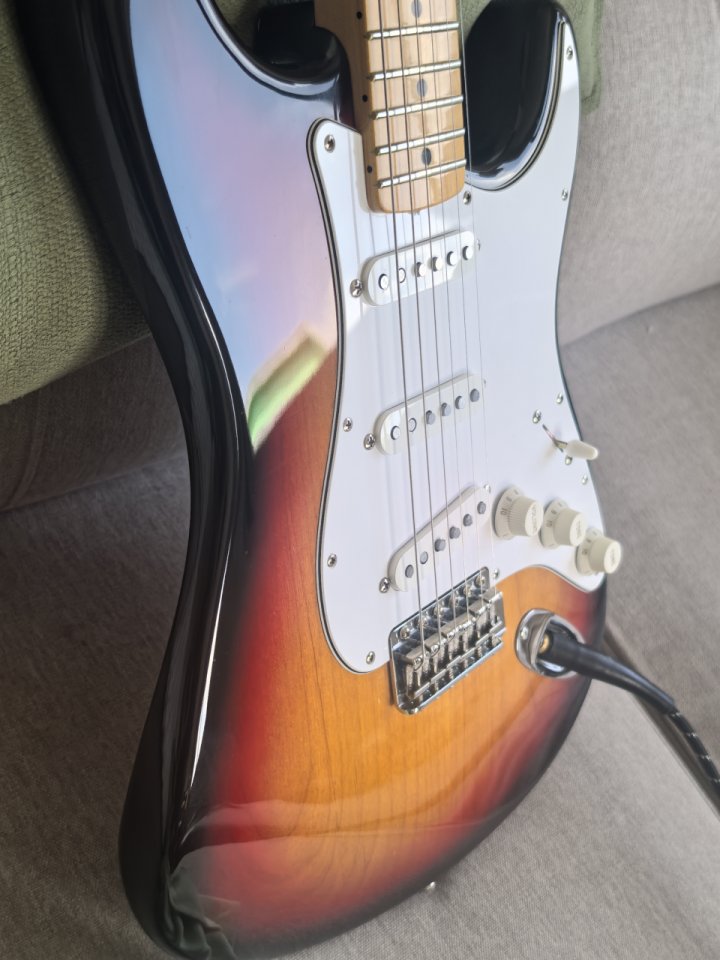 Fender Voodoo Stratocaster Jimi Hendrix USA 1998 de segunda mano · Foto 3 de 9 · Madrid · 2250 €