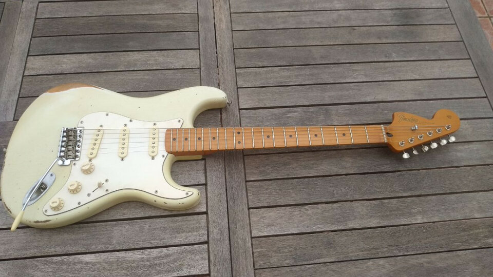 Fender Road Worn 60s  + Jimi Hendrix sólo 3.34kg