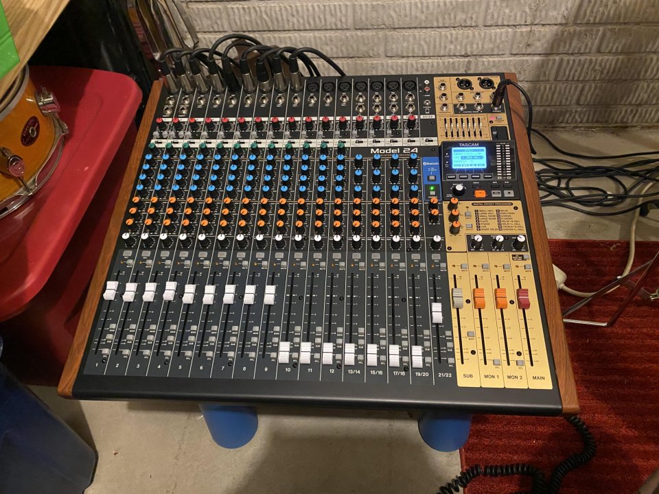 Tascam model 24