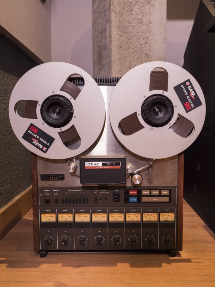 Vendo multipistas Teac 80-8 de segunda mano · Barcelona · 1150 €