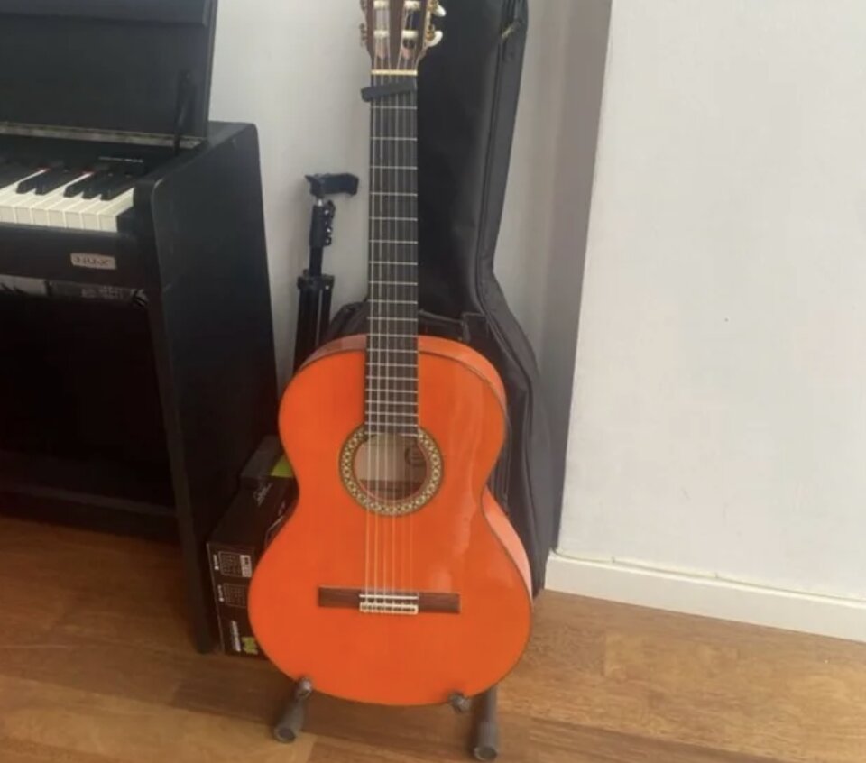 Guitarra Alhambra 4F G clásica