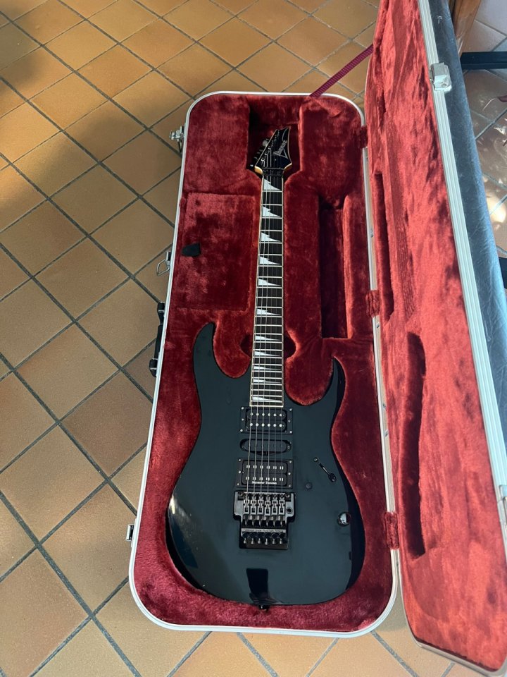 Ibanez RG760 / 570 de segunda mano · Foto 1 de 10 · Barcelona · 590 €