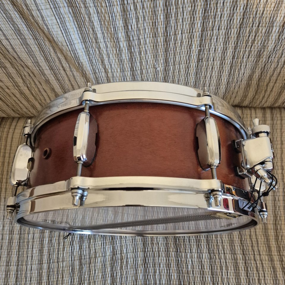 Caja TAMA STAR MAPLE Satin Antique Brown 14"x5,5" de segunda mano · Foto 2 de 10 · Cantabria · 775 €