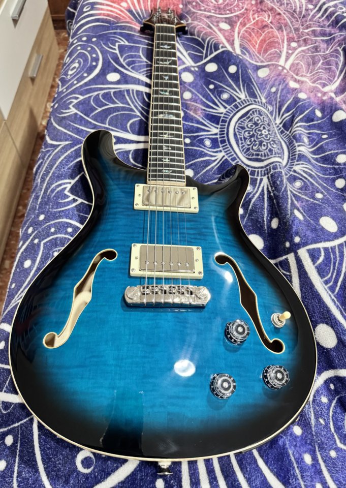 PRS SE Hollowbody II Piezo