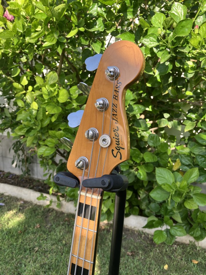 Squier Jazz Bass CV 70 modified