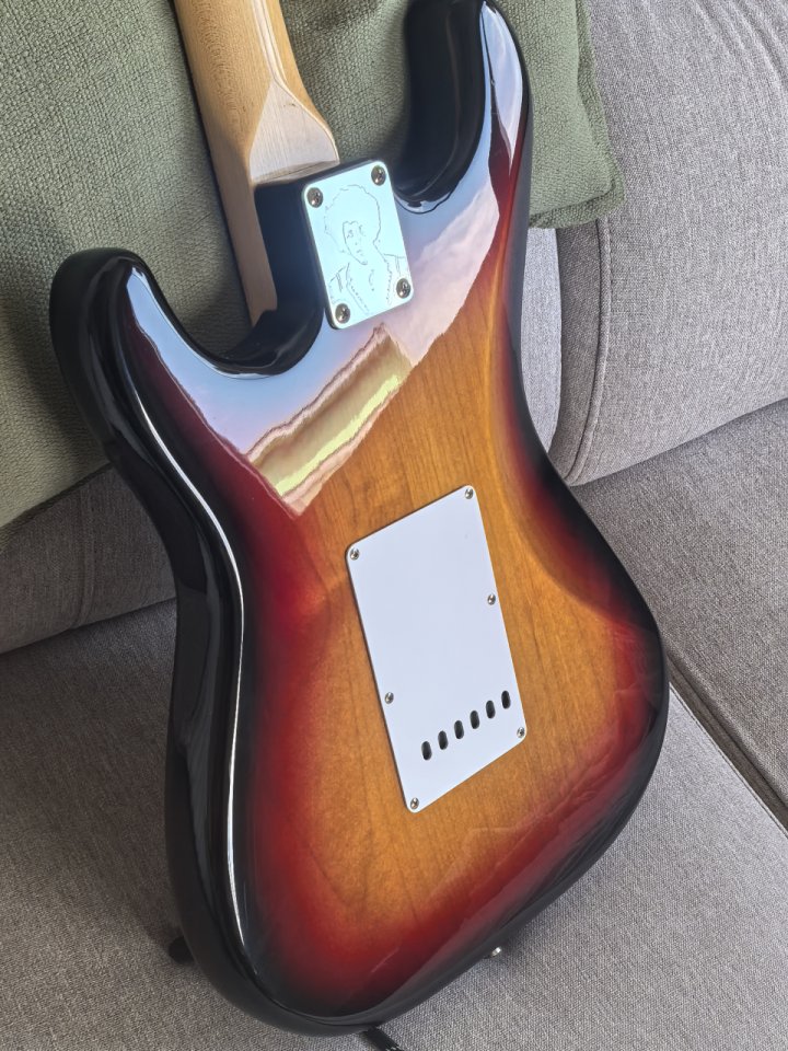 Fender Voodoo Stratocaster Jimi Hendrix USA 1998 de segunda mano · Foto 8 de 9 · Madrid · 2250 €