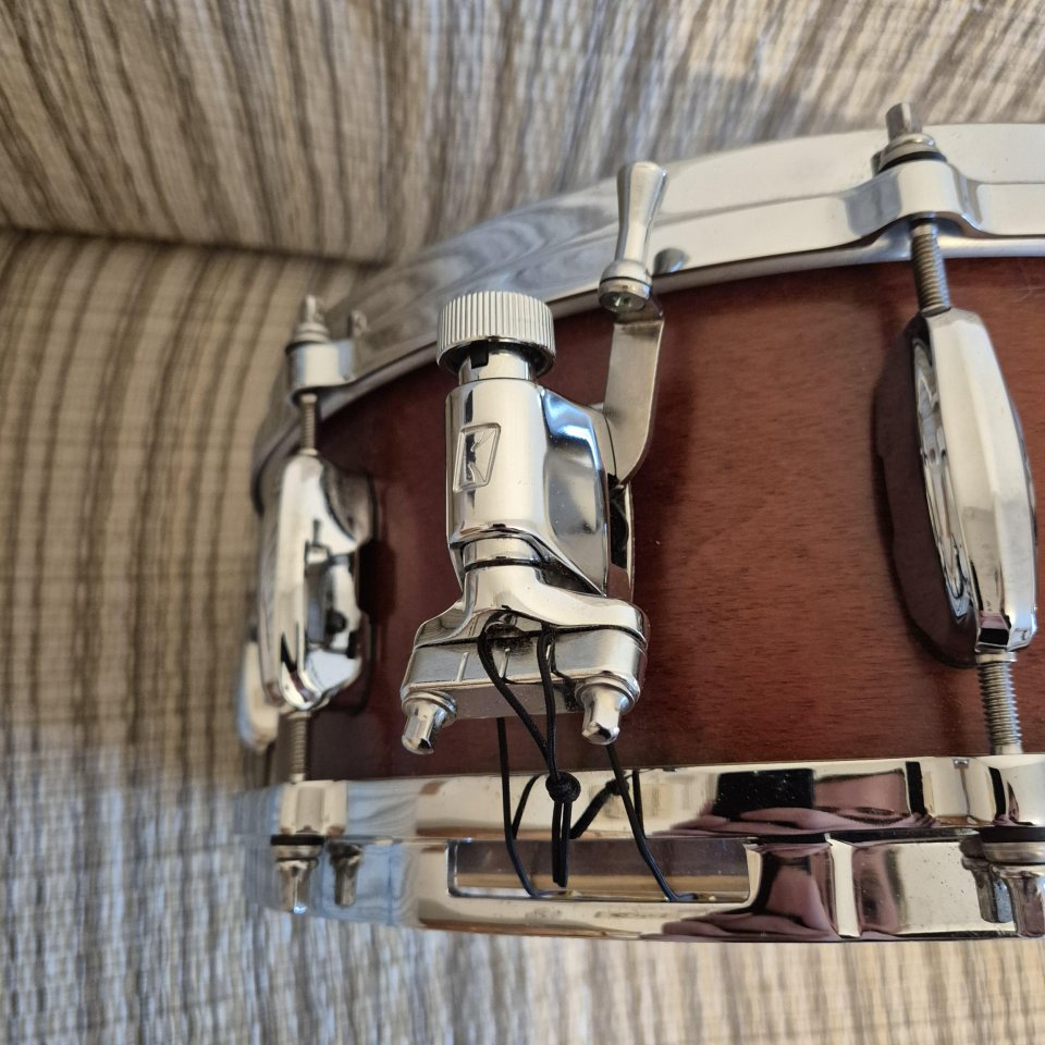 Caja TAMA STAR MAPLE Satin Antique Brown 14"x5,5" de segunda mano · Foto 4 de 10 · Cantabria · 775 €