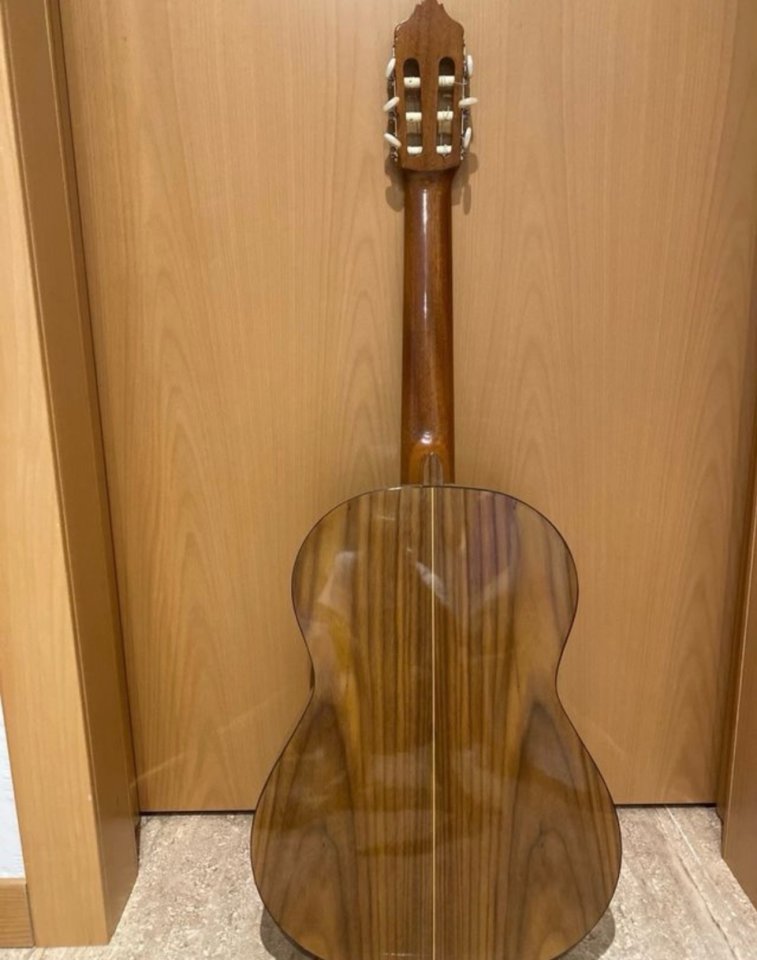 Guitarra Azahar Nogal 107 de segunda mano · Foto 6 de 6 · Barcelona · 180 €