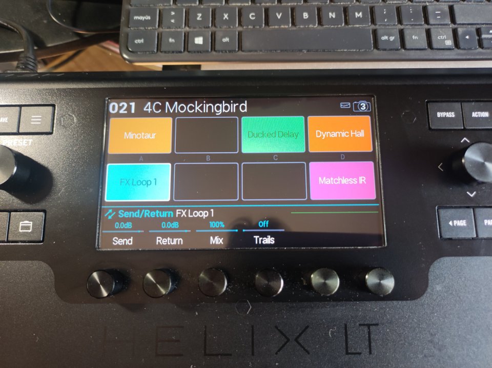 Line6 Helix LT + Mochila de transporte de segunda mano · Foto 3 de 6 · Barcelona · 600 €