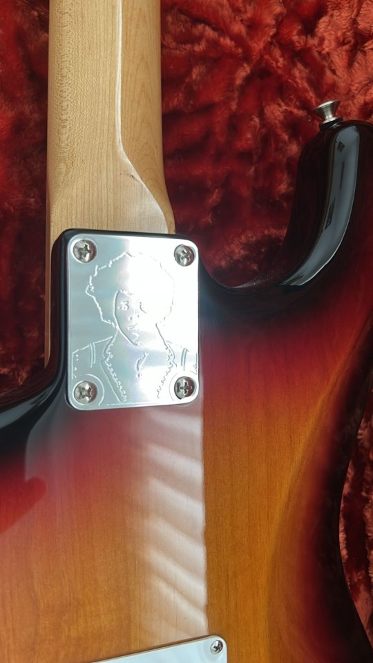 Fender Voodoo Stratocaster Jimi Hendrix USA 1998 de segunda mano · Foto 9 de 9 · Madrid · 2250 €