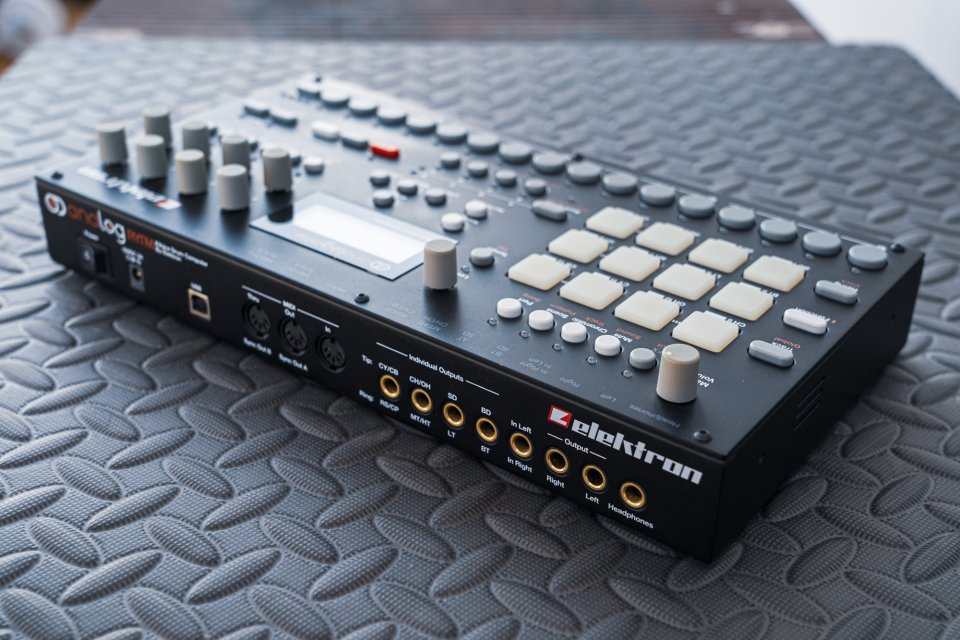 Elektron Analog Rytm Mk1 de segunda mano · Foto 3 de 5 · Málaga · 790 €