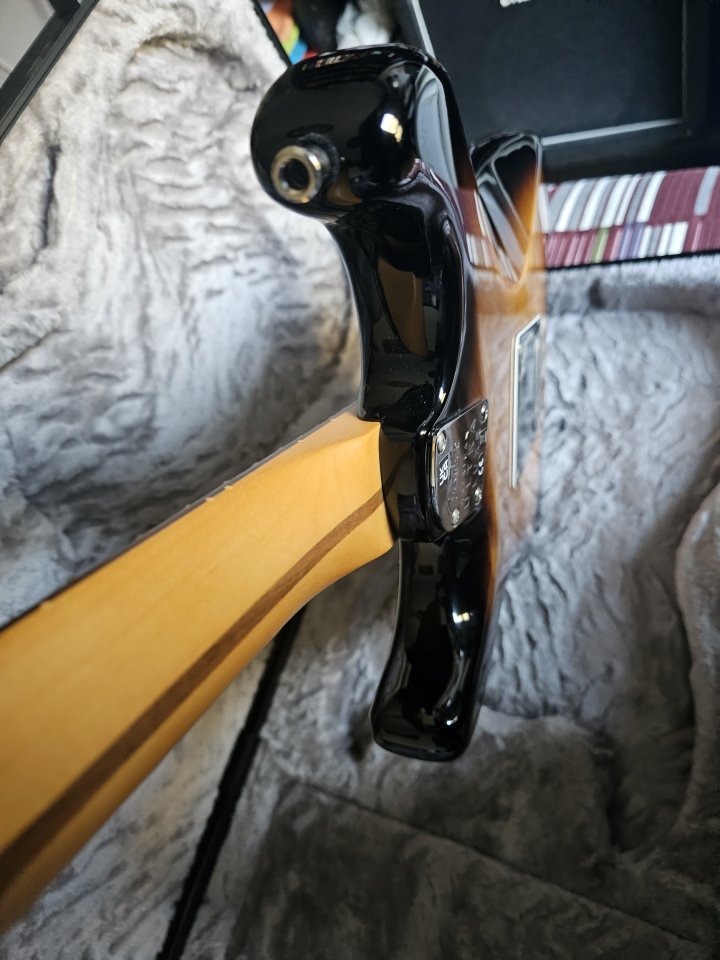 Fender American Ultra Luxe Stratocaster RW 2-Color Sunburst