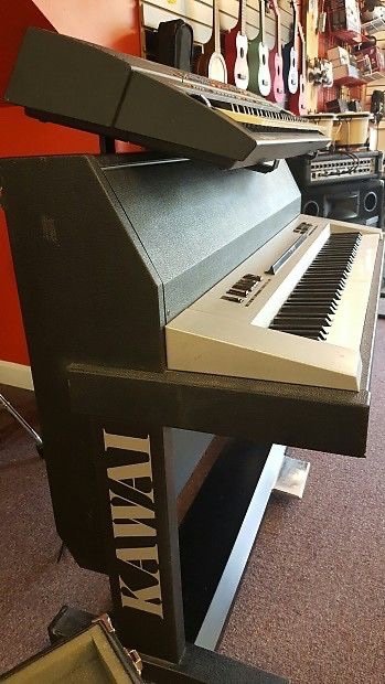 Piano electro acústico Kawai 705M de segunda mano · Foto 1 de 8 · Madrid · 1150 €