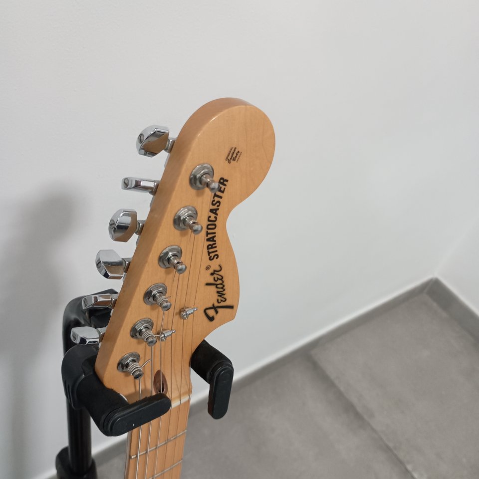 Fender Stratocaster Made in Usa 2012 de segunda mano · Foto 2 de 9 · Málaga · 1000 €