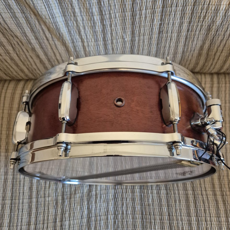 Caja TAMA STAR MAPLE Satin Antique Brown 14"x5,5" de segunda mano · Foto 7 de 10 · Cantabria · 775 €
