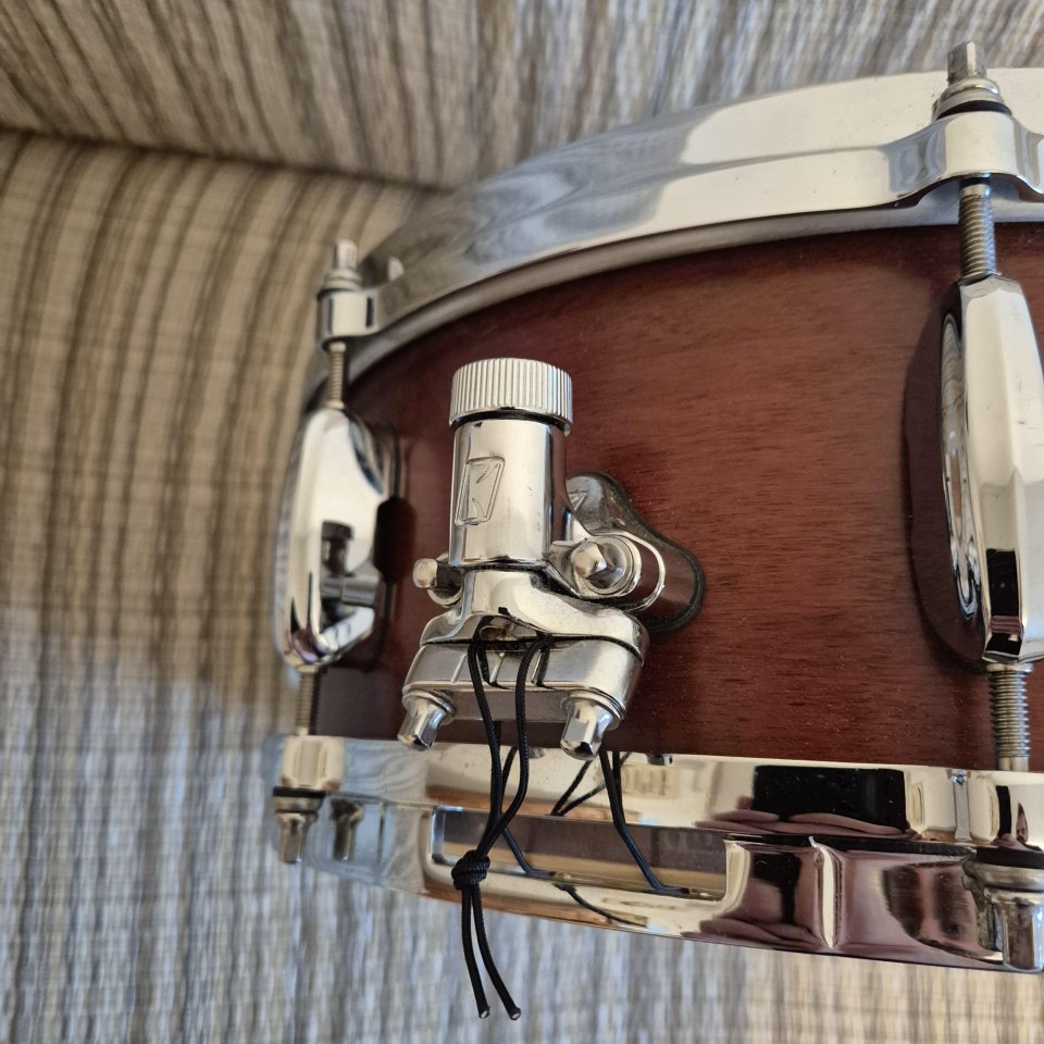 Caja TAMA STAR MAPLE Satin Antique Brown 14"x5,5" de segunda mano · Foto 8 de 10 · Cantabria · 775 €