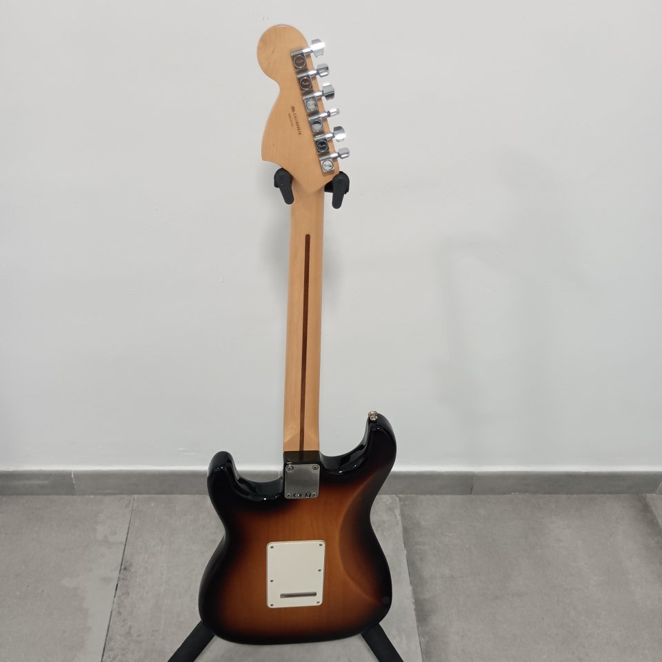 Fender Stratocaster Made in Usa 2012 de segunda mano · Foto 3 de 9 · Málaga · 1000 €